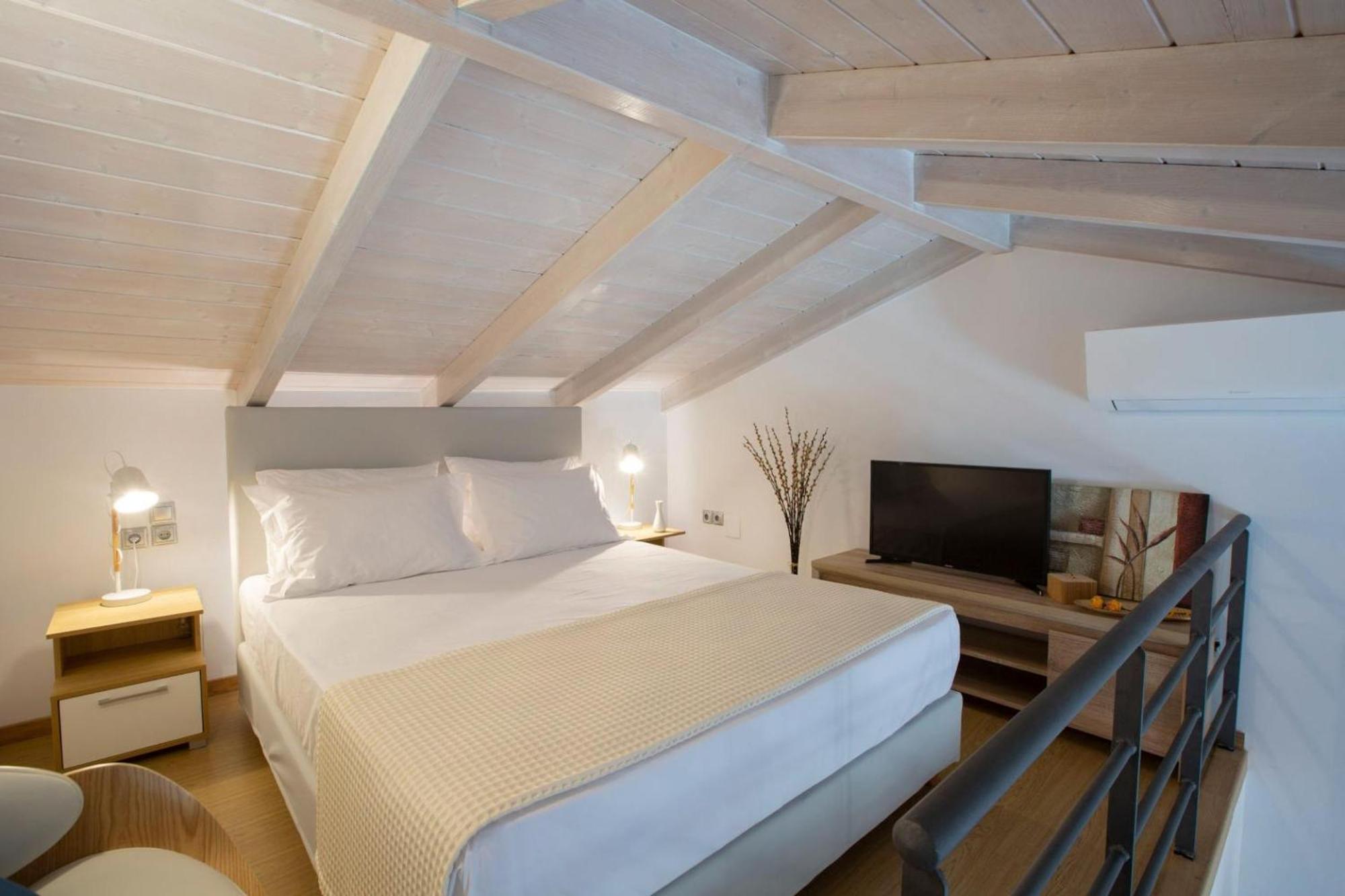 Aloft Luxury Villas Lefkada - Heated Pool Apolpaina Exterior foto